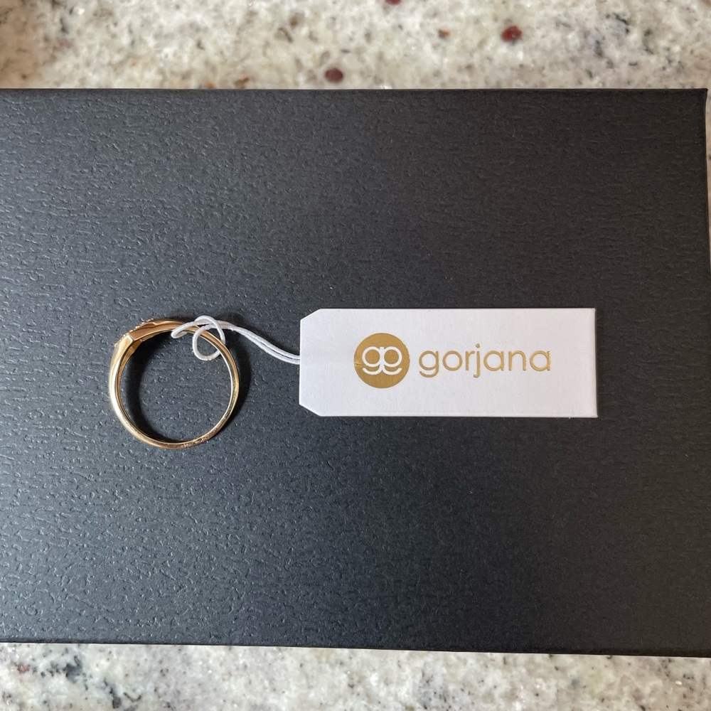 Gorjana Diamond Pavé Heart Ring – 14K Solid Gold (Price is Firm!) - Picture 4 of 9